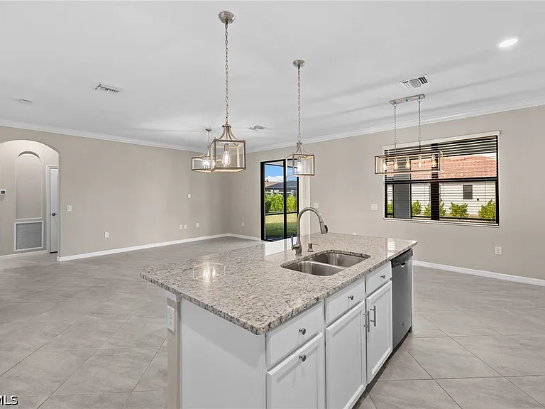 11884 Arbor Trace Dr — Photo 8