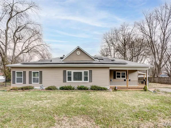 213 McKinley St, Worden, IL 62097