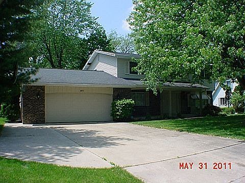 5th image of 385 Canterbury Dr