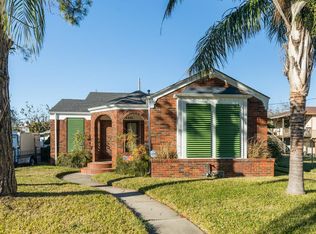 4828 Travis Dr, Galveston, TX 77551