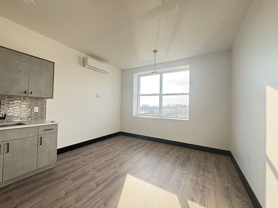 2nd image of 11-13 Thomas St #4C