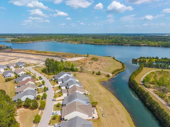 563 Four Seasons Blvd, Summerville, SC 29486