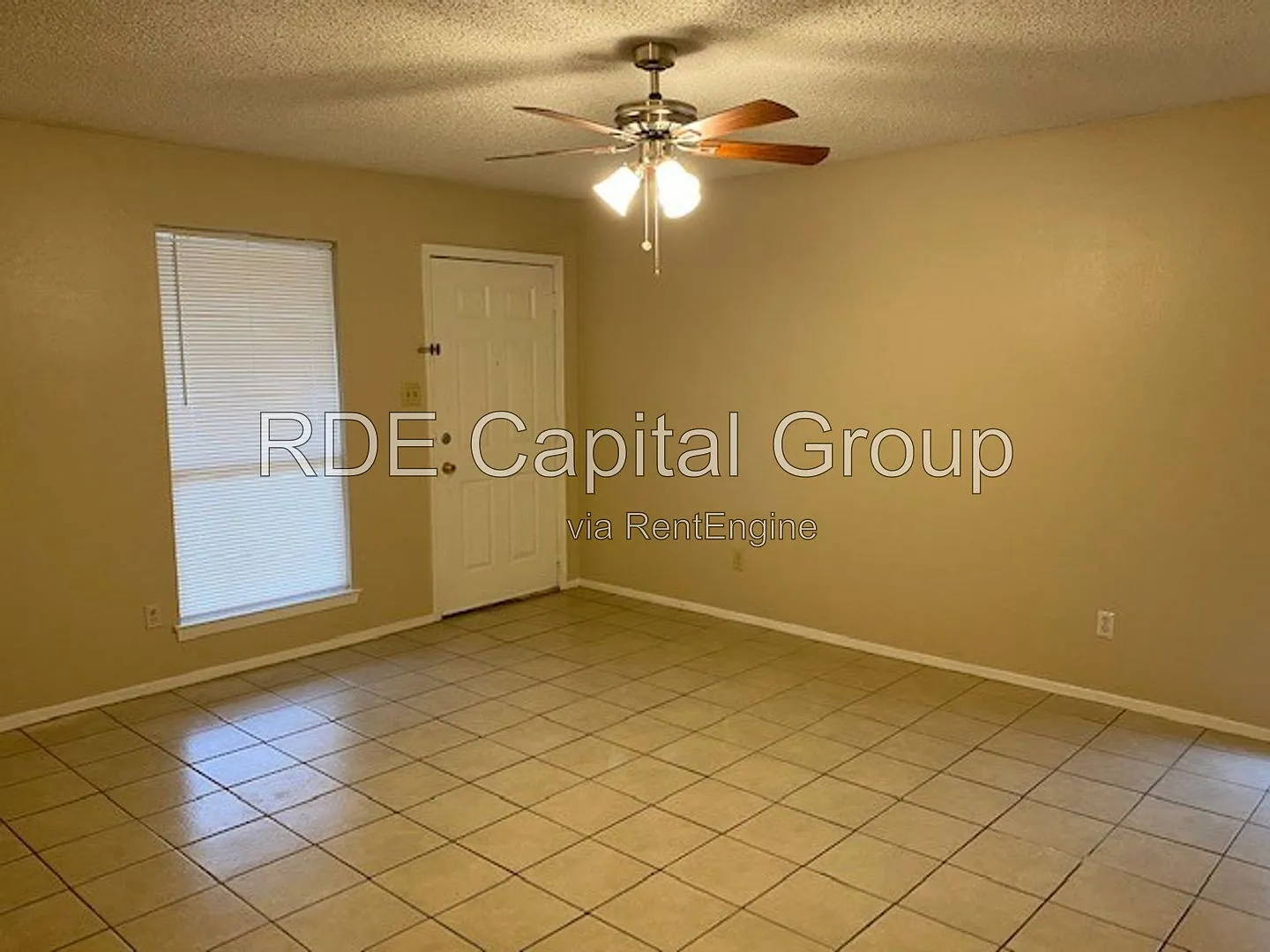 2 bed, 2.0 bath, 994 sqft, $1,235 — Photo 2