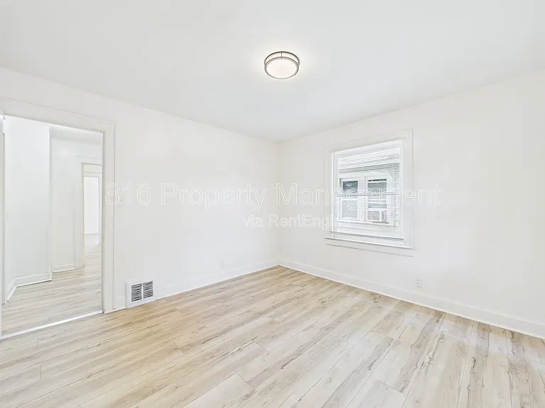 7131 Olive St — Photo 14