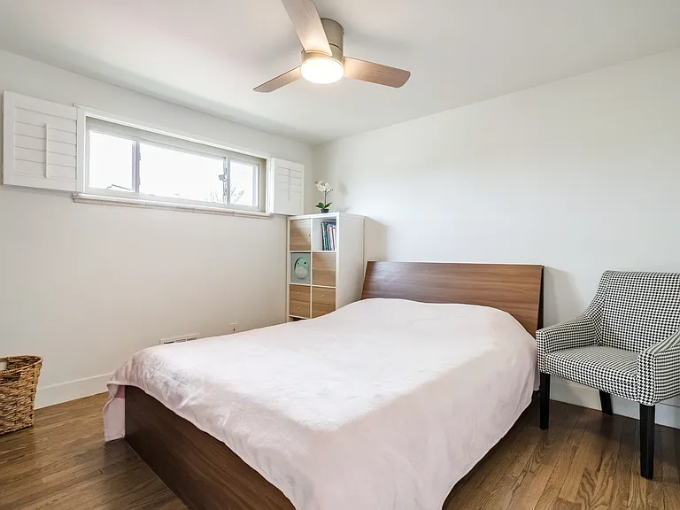 Saulsbury St — Photo 17