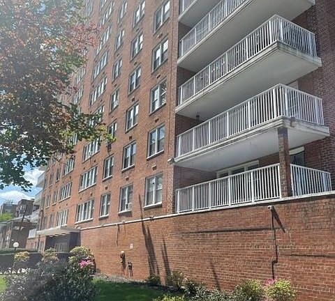 2nd image of 750 N Broad St #5B