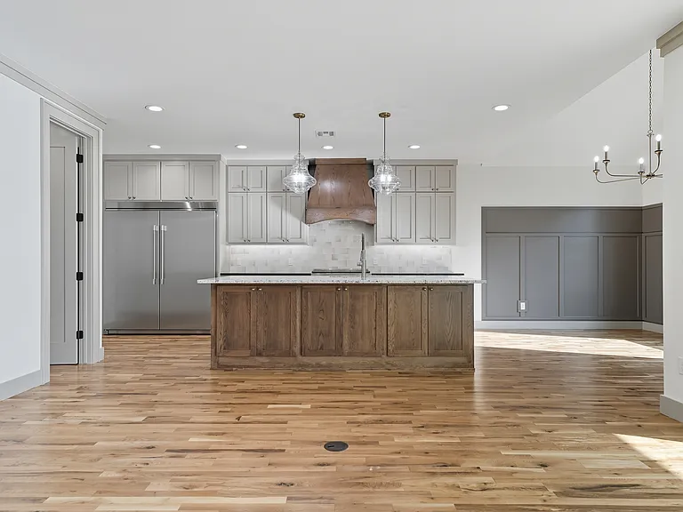 3921 S Madison Ave — Photo 34
