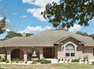 1226 Cactus Flower Dr, Adkins, TX 78101