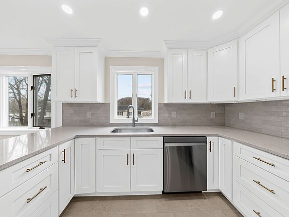 2nd image of 11 Sibel Ct #1