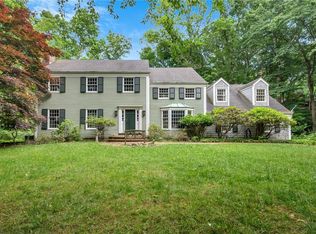 6 Short Path, Saint James, NY 11780