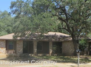 405 Lakeway Dr, Georgetown, TX 78628