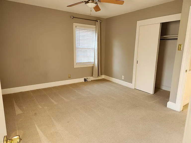 204 Adams Blvd — Photo 12
