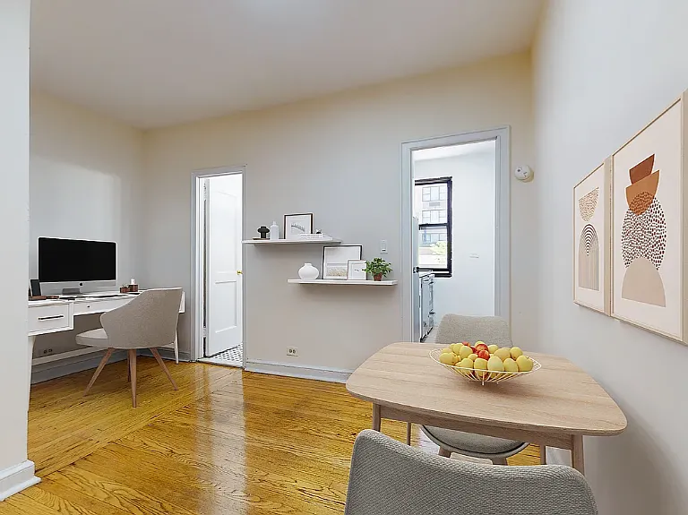 246 E 46th St #3L — Photo 2