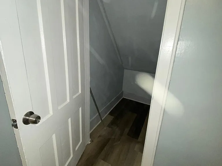 910 Park St #1 — Photo 2