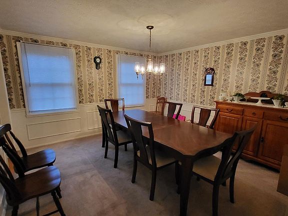 5th image of 1811 Miles Standish Ln