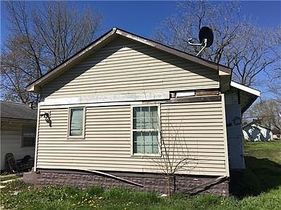 2nd image of 1526 Golay St