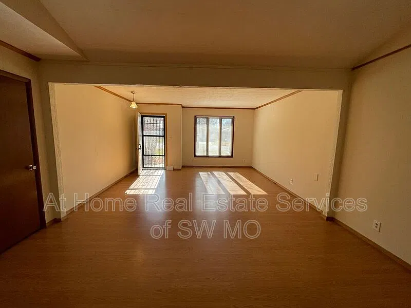 4 bed, 2.5 bath, 1798 sqft, $1,680 — Photo 4