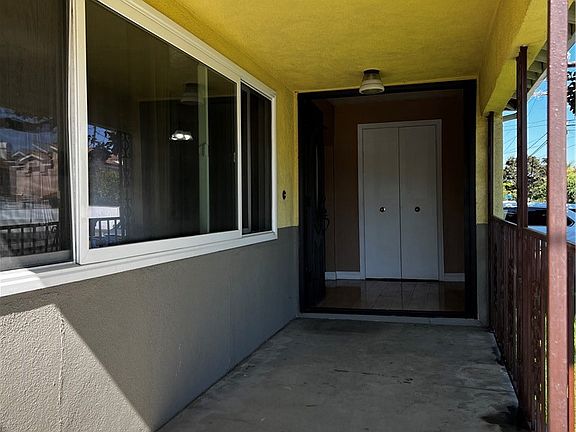 5th image of 22443 Meyler St
