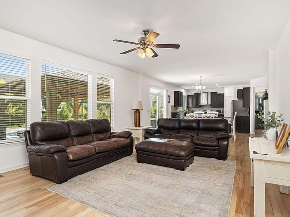 4th image of 6298 Fox Hollow Dr
