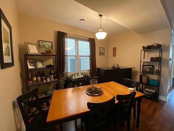 3rd image of 1507 W Henderson St #1
