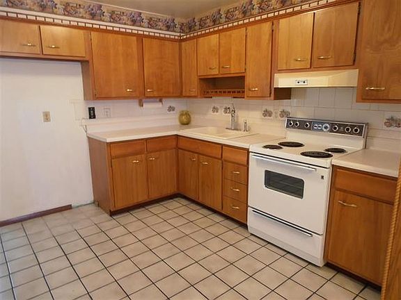 5th image of 2904 Ashbrook Dr
