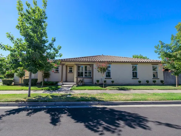 312 Merlot Dr, Oakdale, CA 95361