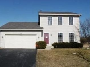 2407 N Greystone Dr, Round Lake Beach, IL