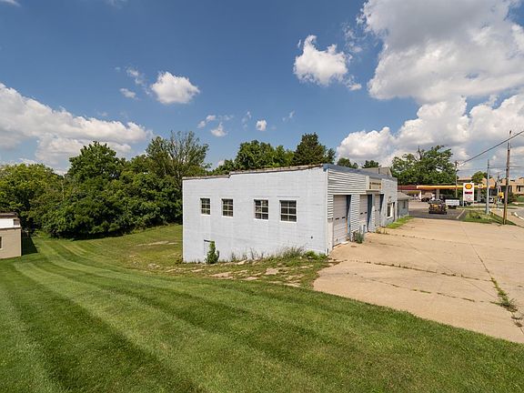 5th image of 1513 Alexandria Pike