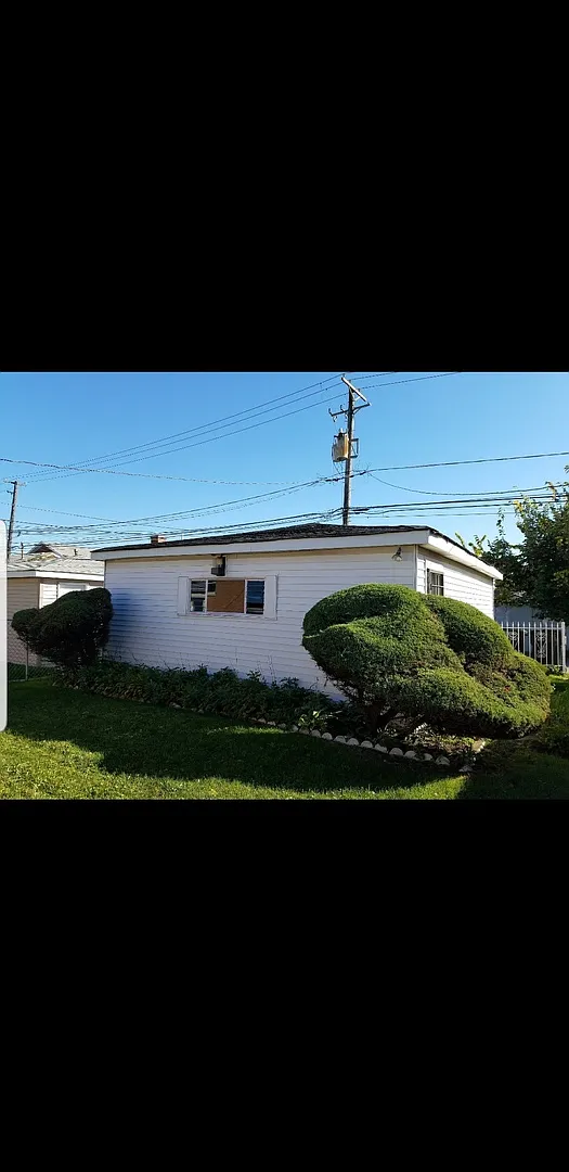 9341 S Green St photo 1