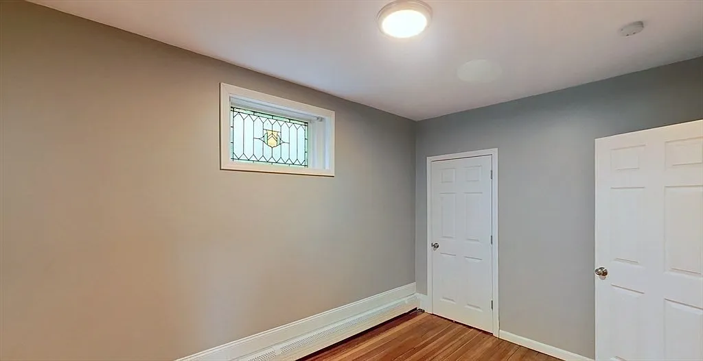3 bed, 650 sqft, $2,850 — Photo 3