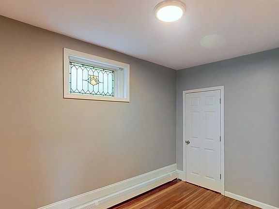 3rd image of 4A Weld Ave #1