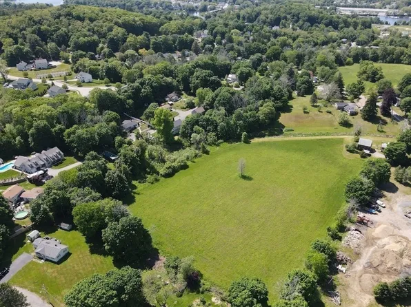 55 Garrison St, Groveland, MA 01834