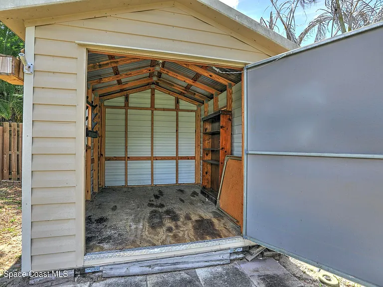 243 Dickens Ave — Photo 29