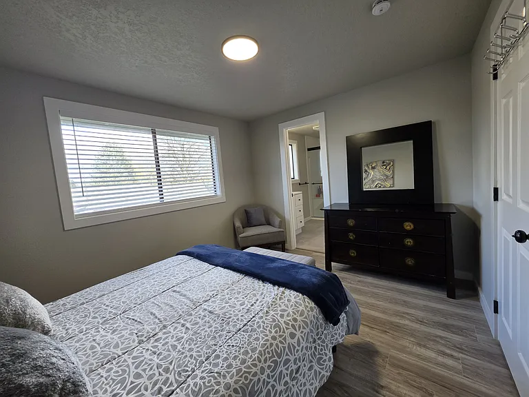 S 2nd Ct — Photo 3