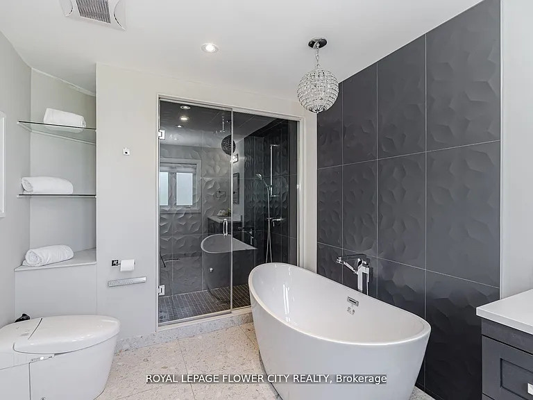 36 Louvain Dr — Photo 18