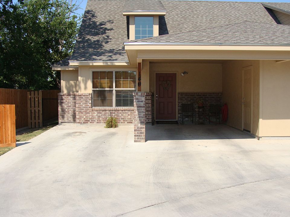 1st image of 140 Meadow Park Cir #140