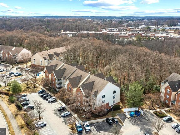 4th image of 621 Admiral Dr Unit 206