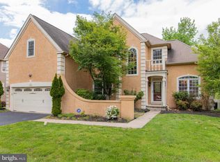 138 Chinaberry Dr, Lafayette Hill, PA 19444