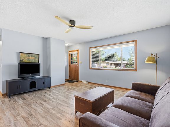 4th image of 5101 1st Ave SW