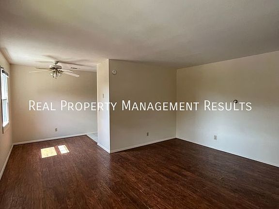 3rd image of 624 Village Ln #C