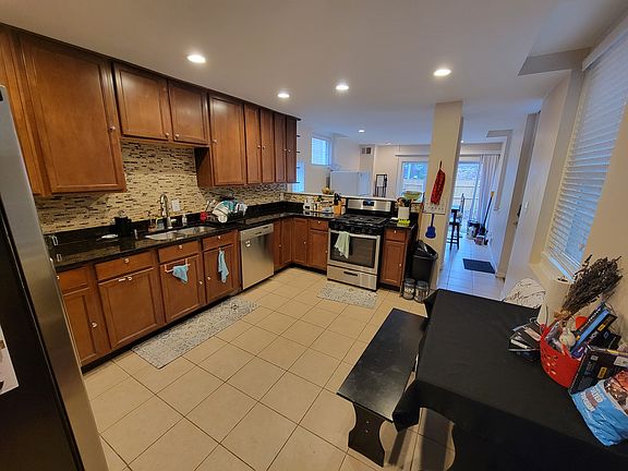 3rd image of 236 Dolphin Lane