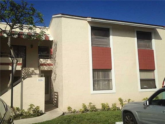 2nd image of 20310 NE 3rd Ct APT 12