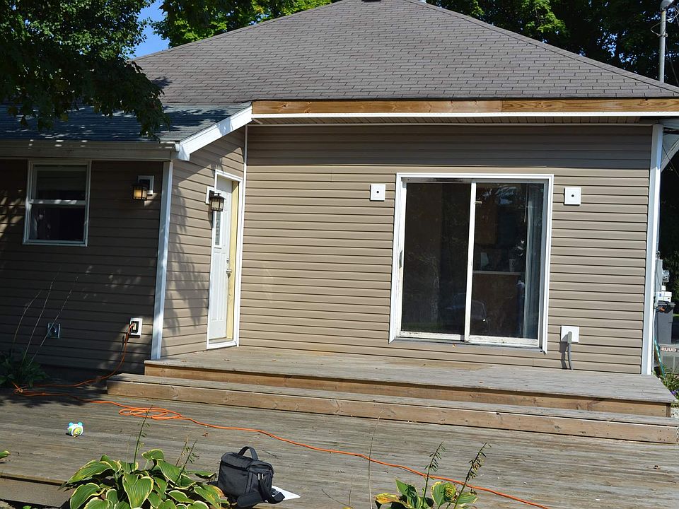 2nd image of 631 W Woodland Ave