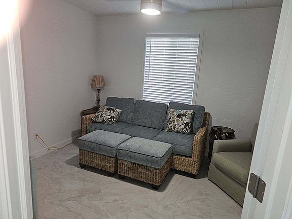 5th image of 4921 Oxford Dr