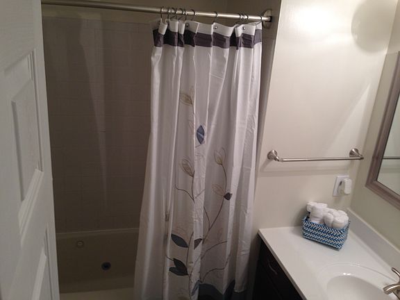 5th image of 3326 Rollingwood Dr