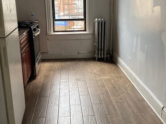 3rd image of 2123 84th St #B3