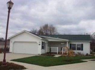 221 Polaris Dr NW, Dover, OH 44622