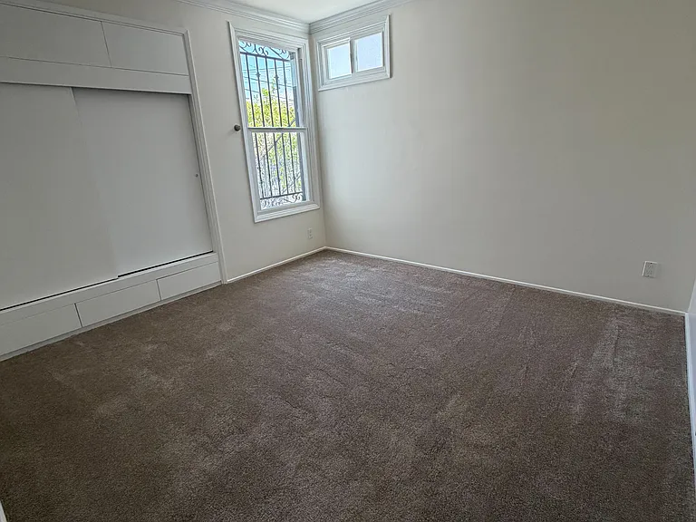 8347 W 4th St #1 — Photo 12