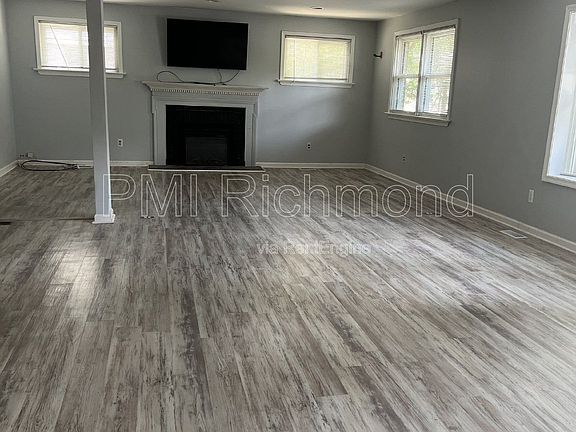 4th image of 1900 Woodmont Dr