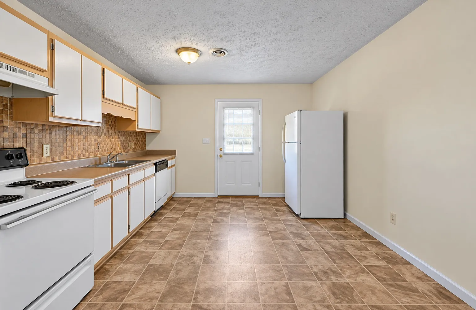 2 bed, 1801 sqft, $1,200 — Photo 4